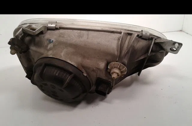 Phare gauche Volkswagen GOLF III (1H1) 1.9 d (1991-1997) occasion