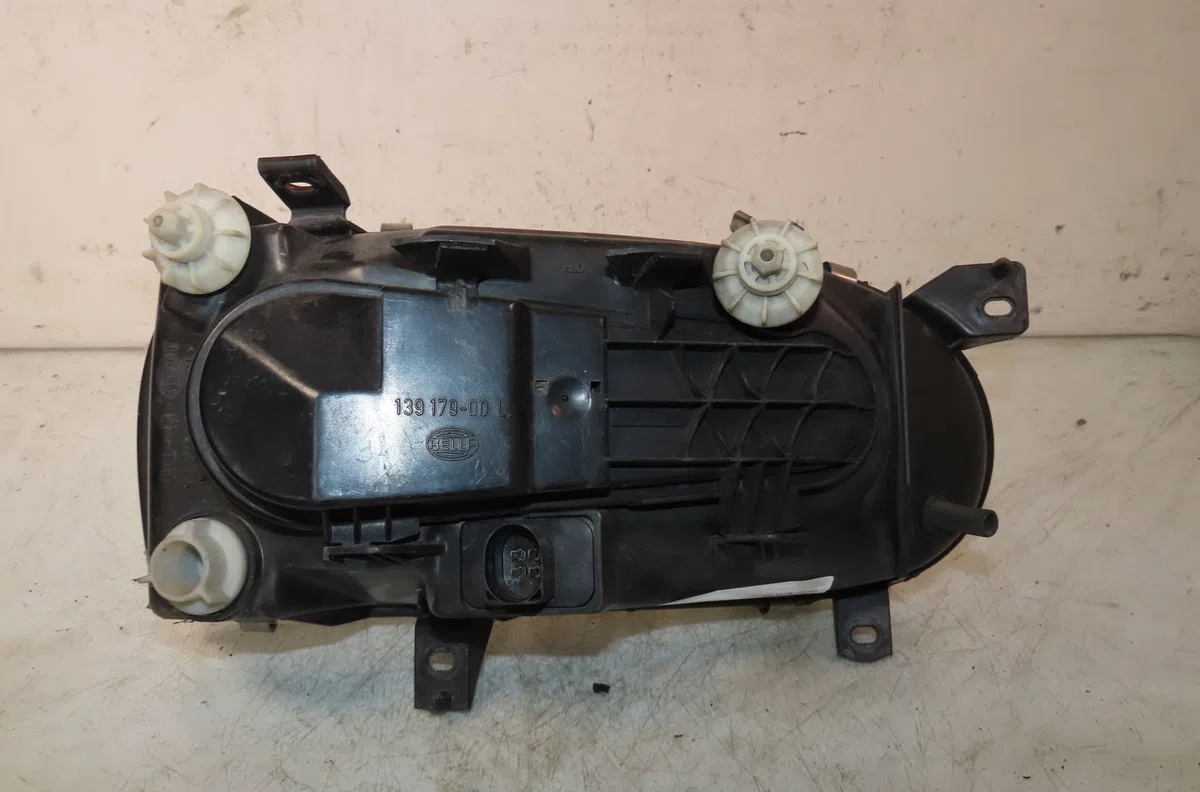 Phare gauche Volkswagen GOLF III (1H1) 1.9 tdi (1993-1997) occasion