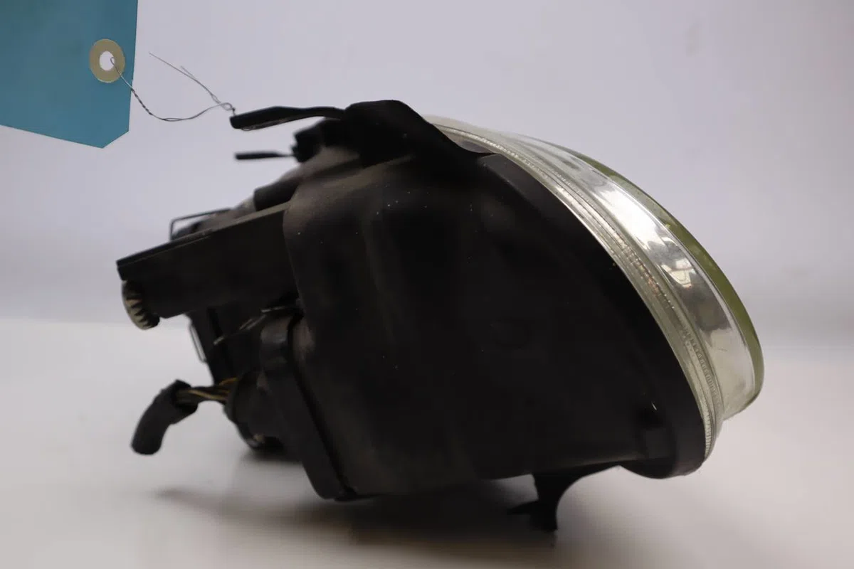 Phare gauche VOLKSWAGEN GOLF IV  1.9 TDI 110ch occasion