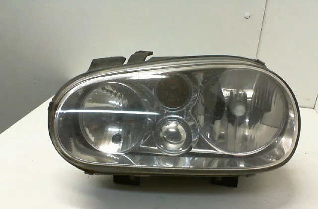 Phare gauche VOLKSWAGEN GOLF IV  1.9 TDI 110ch occasion