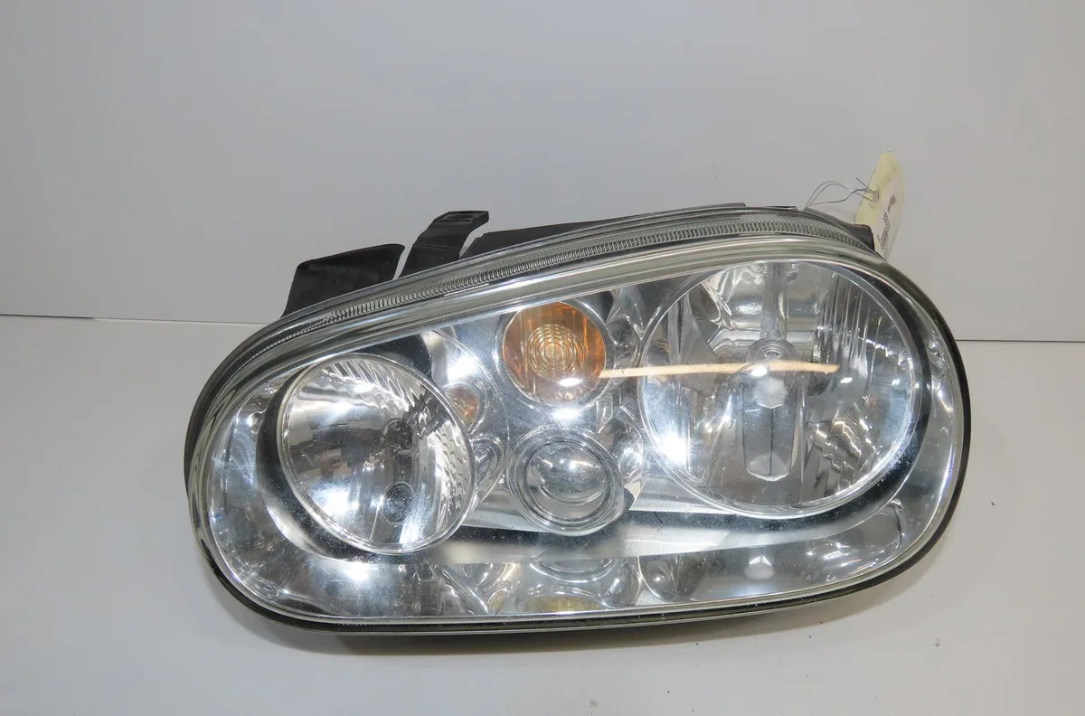 Phare gauche Volkswagen GOLF IV (1J1) 1.4 16v (1997-2004) 5 portes occasion