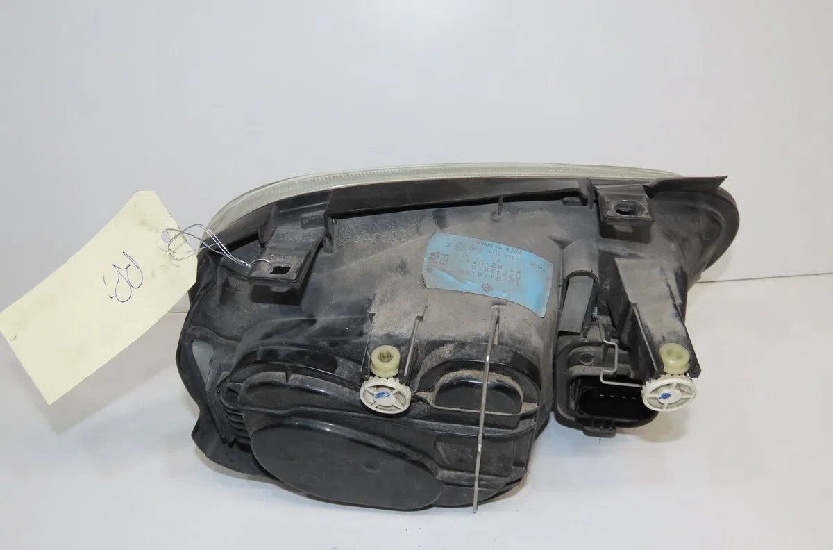 Phare gauche Volkswagen GOLF IV (1J1) 1.4 16v (1997-2004) 5 portes occasion