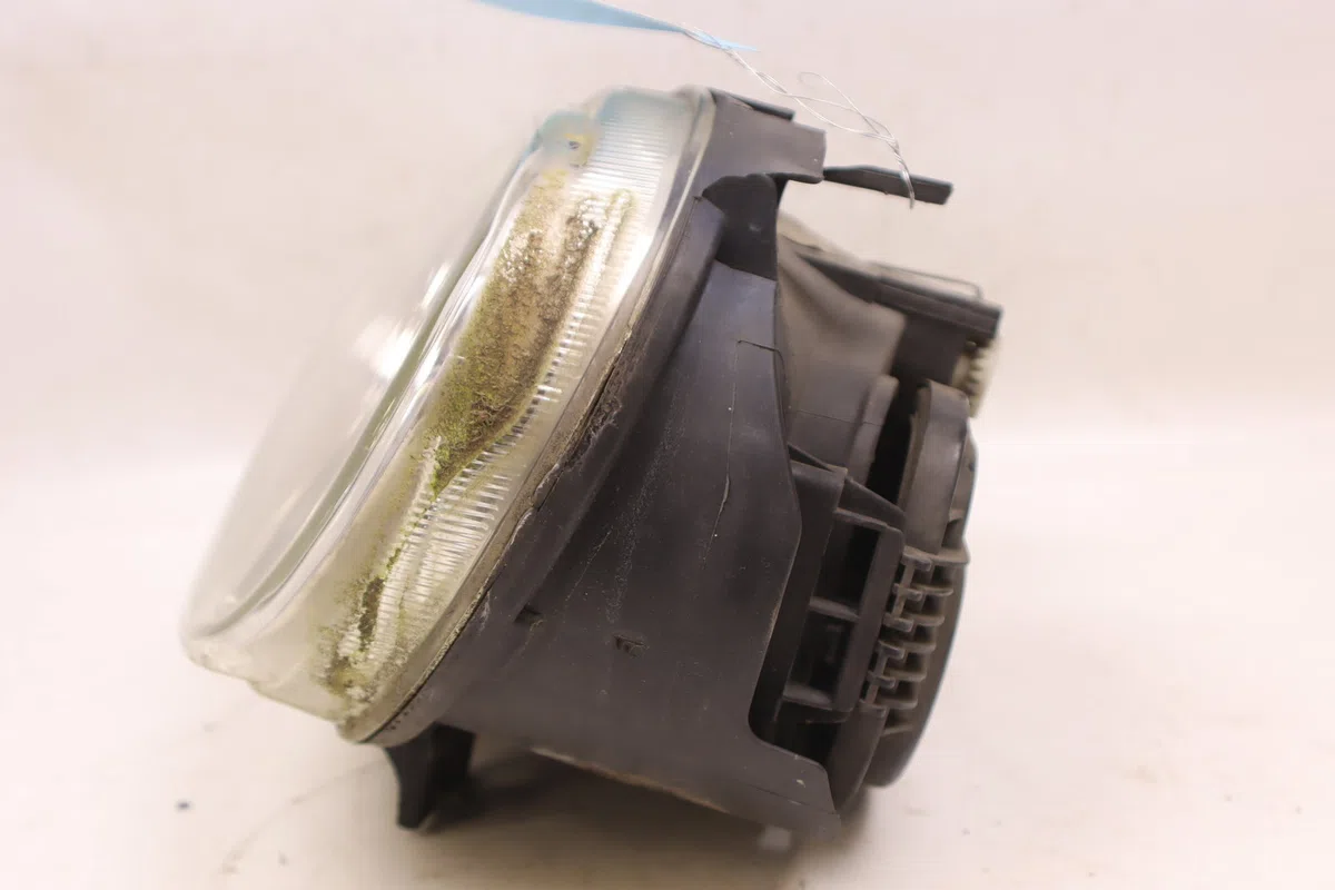 Phare gauche Volkswagen GOLF IV (1J1) 1.6 16v (2000-2005) occasion