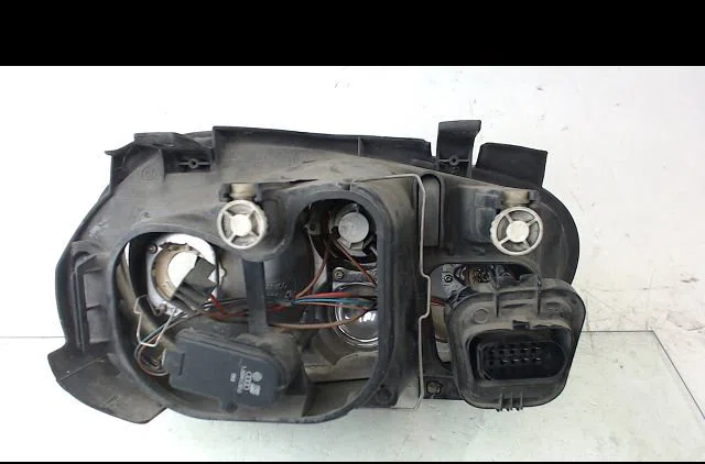 Phare gauche Volkswagen GOLF IV (1J1) 1.6 (1997-2004) occasion