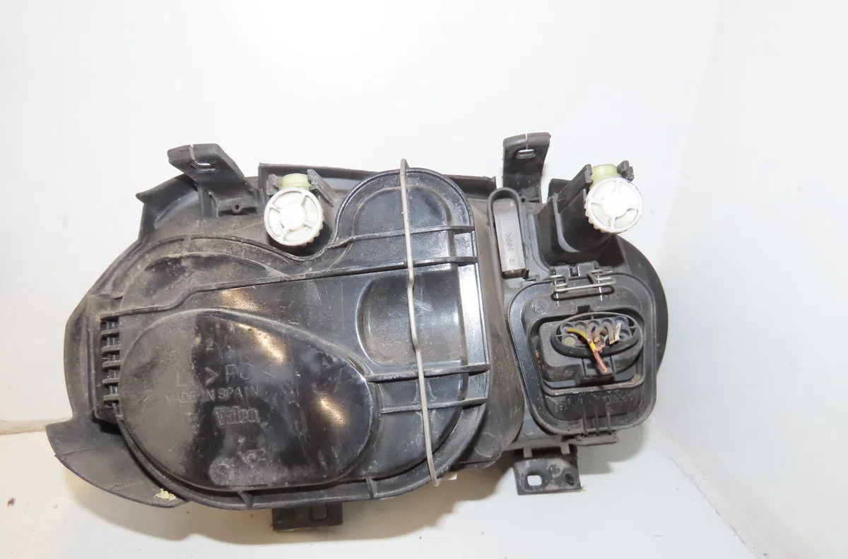 Phare gauche Volkswagen GOLF IV (1J1) 1.9 tdi 4motion (2000-2005) occasion