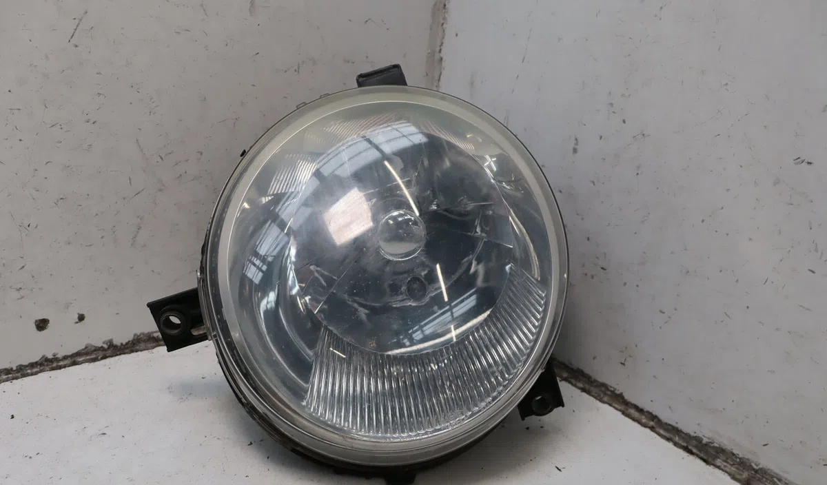 Phare gauche Volkswagen LUPO I (6X1, 6E1) 1.4 (2000-2005) occasion