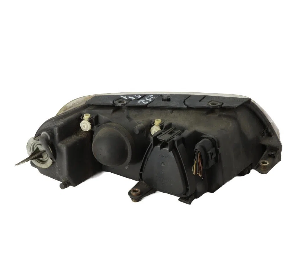 Phare gauche Volkswagen PASSAT B5.5 (3B3) 2.0 (2000-2005) occasion
