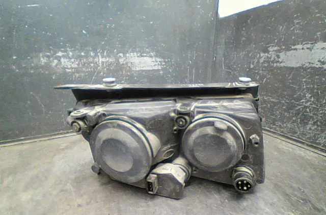 Phare gauche Volkswagen PASSAT B5.5 (3B3) 2.8 4motion (2000-2005) occasion