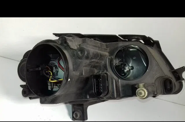 Phare gauche Volkswagen PASSAT B6 (3C2) 2.0 tdi 16v 4motion (2005-2010) occasion