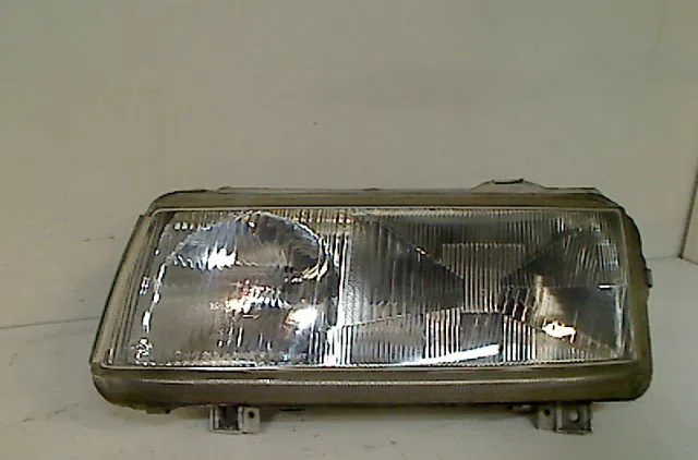 Phare gauche VOLKSWAGEN PASSAT III 1993 occasion
