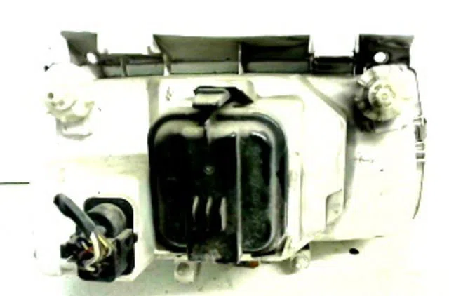 Phare gauche VOLKSWAGEN POLO 1.3 GL 54CV occasion