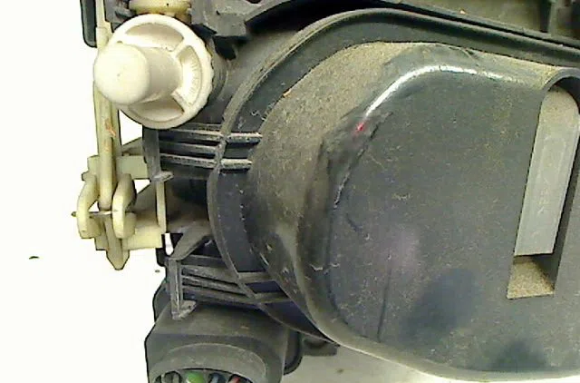 Phare gauche Volkswagen POLO (6N2) 1.4 (1999-2001) 5 portes occasion