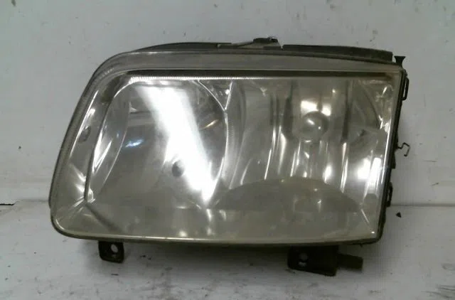 Phare gauche Volkswagen POLO (6N2) 1.4 tdi (1999-2001) 5 portes occasion