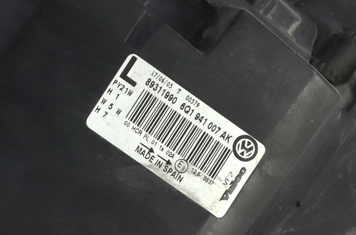 Phare gauche Volkswagen POLO (9N_, 9A_) 1.2 12v (2001-2007) 5 portes occasion