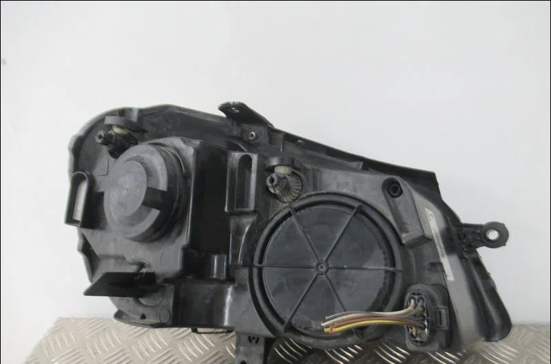 Phare gauche Volkswagen POLO (9N_, 9A_) 1.4 tdi (2001-2005) 3 portes occasion