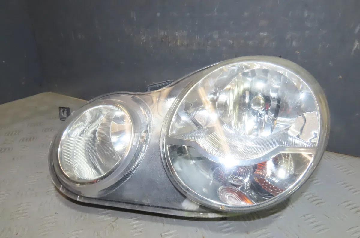 Phare gauche Volkswagen POLO (9N_, 9A_) 1.4 tdi (2001-2005) occasion