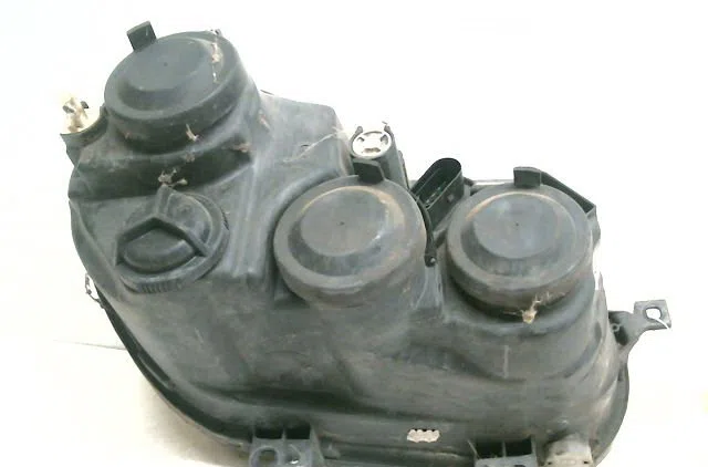 Phare gauche Volkswagen POLO (9N_, 9A_) 1.4 tdi (2001-2005) occasion