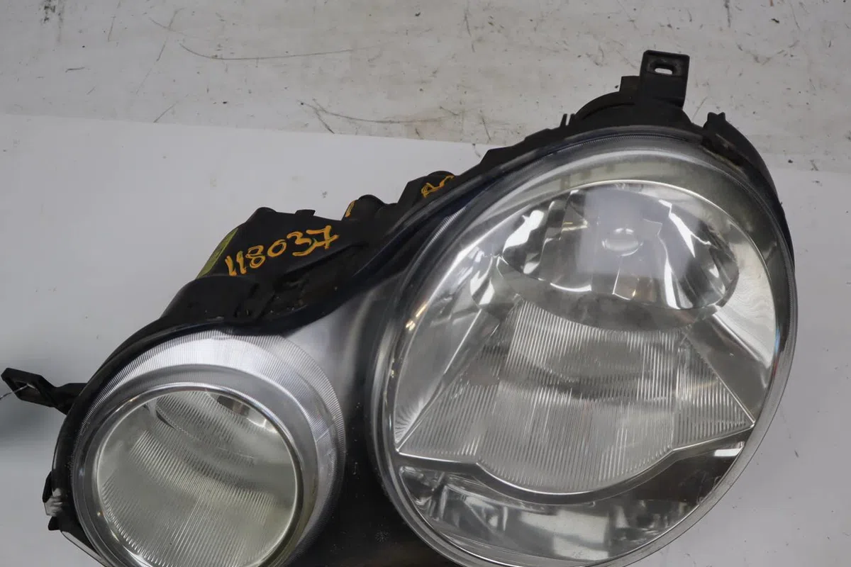 Phare gauche Volkswagen POLO (9N_, 9A_) 1.9 tdi (2001-2009) 5 portes occasion