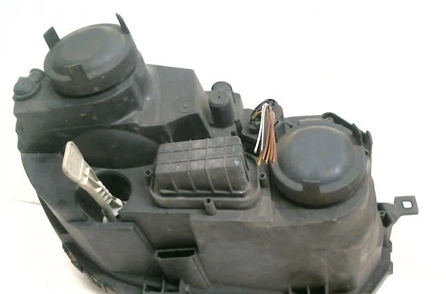 Phare gauche Volkswagen POLO (9N_, 9A_) 1.9 tdi (2001-2009) occasion