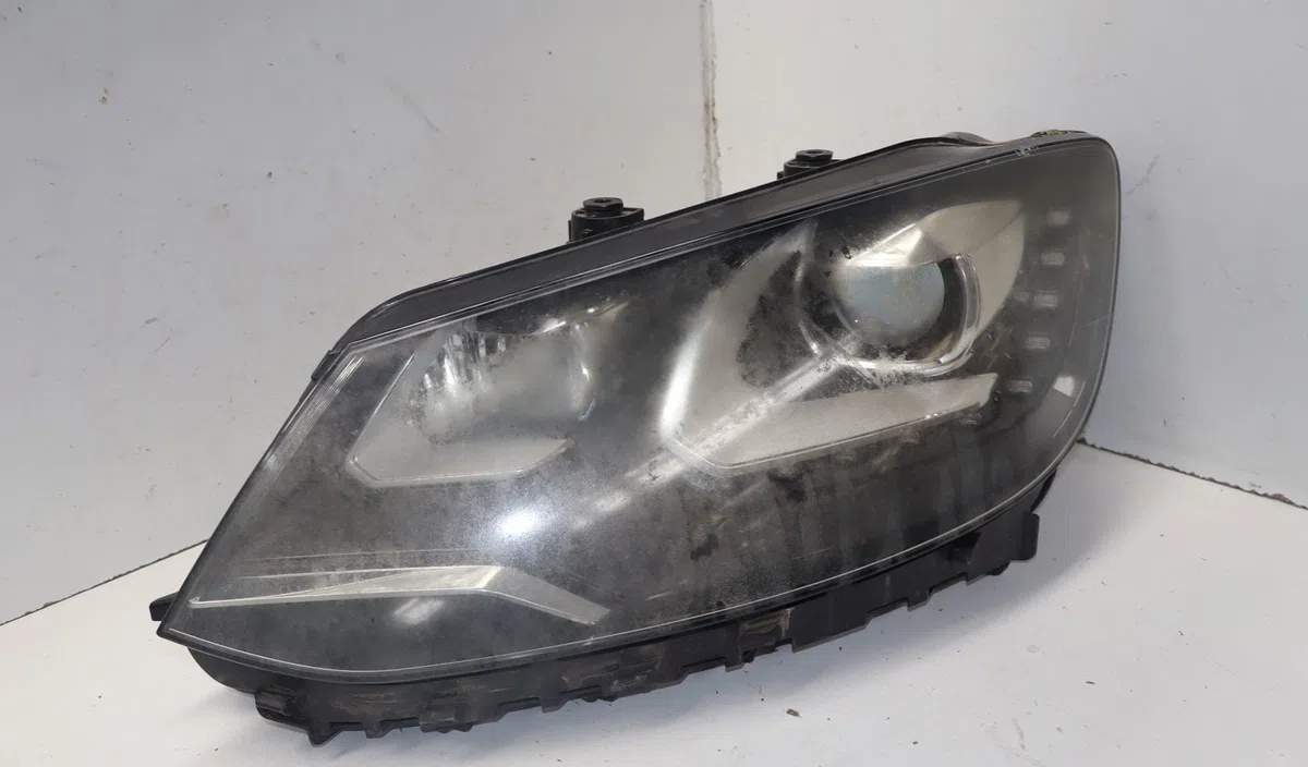 Phare gauche Volkswagen SHARAN (7N1, 7N2) 2.0 tdi (2010) 5 portes occasion