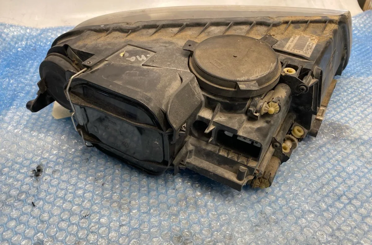 Phare gauche Volkswagen TOUAREG (7LA, 7L6, 7L7) 2.5 r5 tdi (2003-2010) occasion