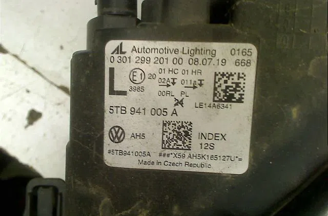 Phare gauche Volkswagen TOURAN (5T1) 1.6 tdi (2015-2016) occasion