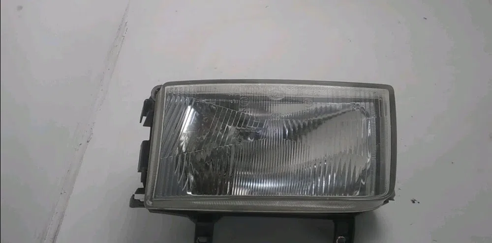 Phare gauche Volkswagen TRANSPORTER IV Autobus-Autocar (70B, 70C, 7DB, 7DK, 70J, 70K 2.4 d (1990-1998) occasion