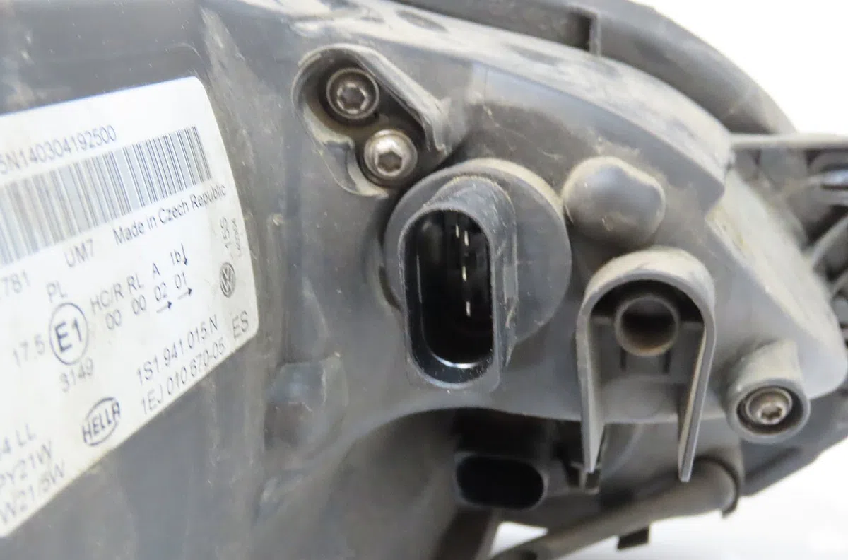 Phare gauche Volkswagen UP! (121, 122, BL1, BL2, BL3, 123) 1.0 (2011-2020) 5 portes occasion