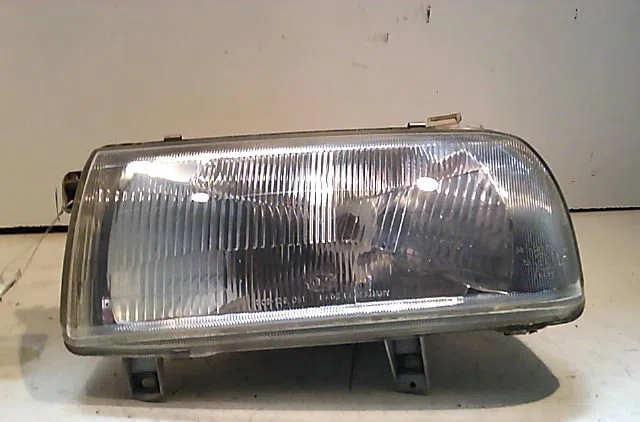 Phare gauche VOLKSWAGEN VENTO occasion