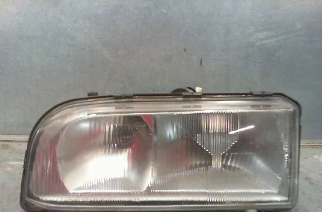 Phare gauche VOLVO 850 1995 occasion