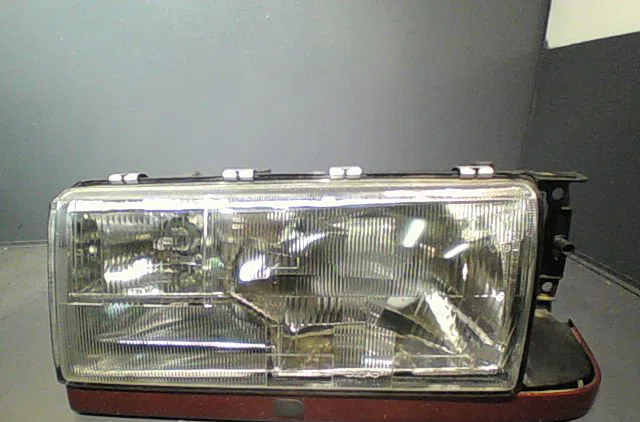 Phare gauche Volvo 940 II Break (945) 2.4 td interc. (1994-1998) occasion