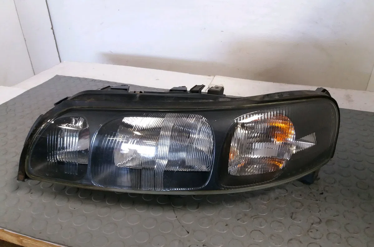 Phare gauche VOLVO S60 I 2012 occasion