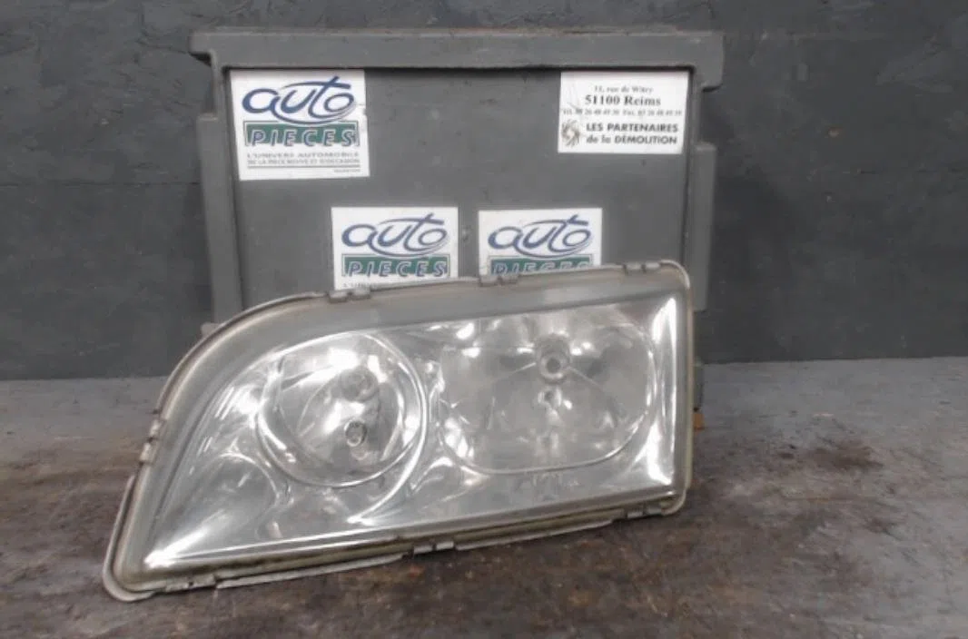 Phare gauche VOLVO V 40 1  V 40 1 PHASE 1 BREAK occasion