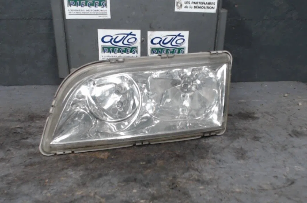 Phare gauche VOLVO V 40 1  V 40 1 PHASE 2 BREAK occasion