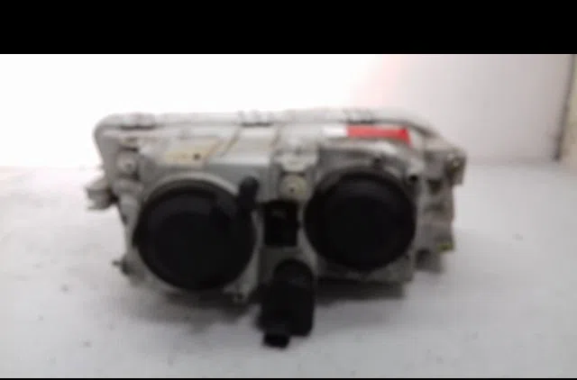 Phare gauche Volvo V40 Break (645) 1.9 di (2000-2004) occasion