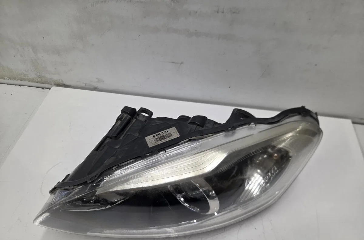 Phare gauche VOLVO XC 60 1 PHASE 2 occasion