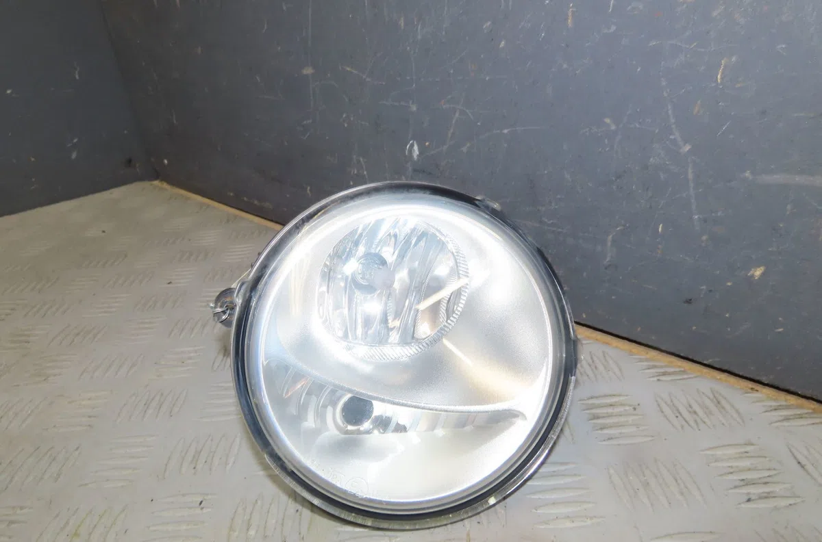 Phare longue portee avant droit Renault TWINGO II (CN0_) 1.2 16v (cn04, cn0a, cn0b) (2007-2014) 3 portes occasion