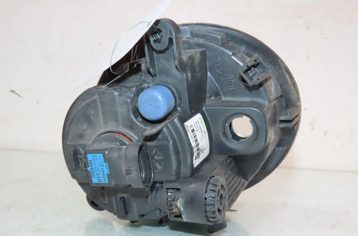 Phare longue portee avant droit Renault TWINGO II (CN0_) 1.2 16v (cn04, cn0a, cn0b) (2007-2014) 3 portes occasion