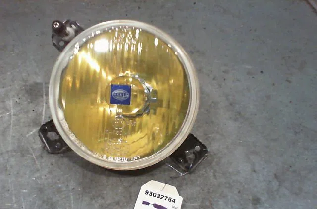 Phare longue portee avant droit VOLKSWAGEN GOLF 1982 occasion