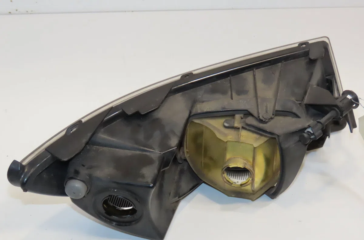 Phare longue portee avant gauche Skoda FABIA II (542) 1.6 tdi (2010-2014) occasion
