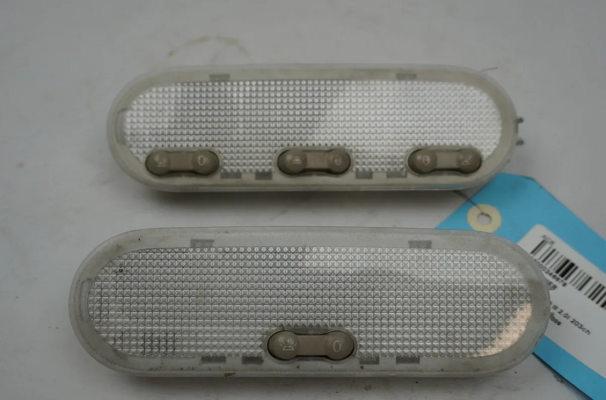 Plafonnier Renault CLIO III (BR0-1, CR0-1) 2.0 16v sport (2008-2014) occasion