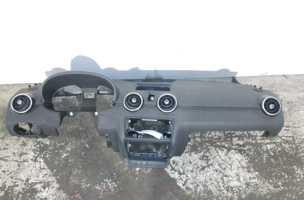 Planche de bord Audi A1 (8X1, 8XK) 1.4 tdi (2014-2018) occasion