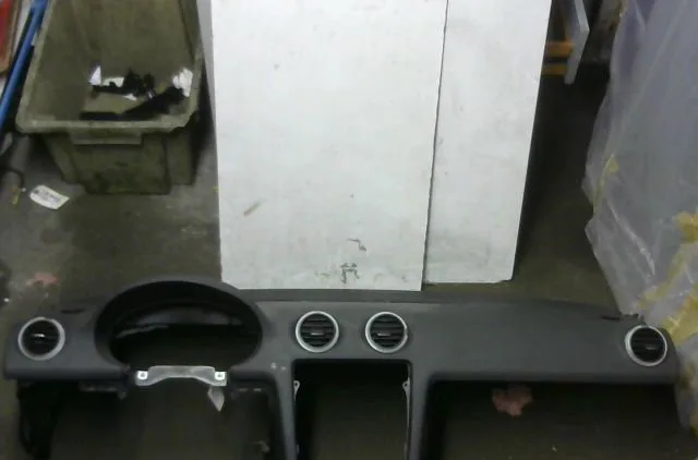 Planche de bord Audi A3 (8P1) 1.9 tdi (2003-2010) 3 portes occasion