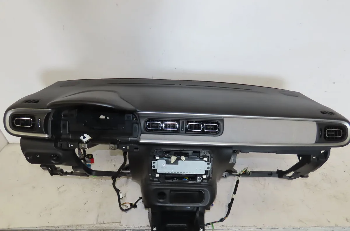 Planche de bord Citroen C3 III (SX) 1.2 vti 82 (2016) occasion