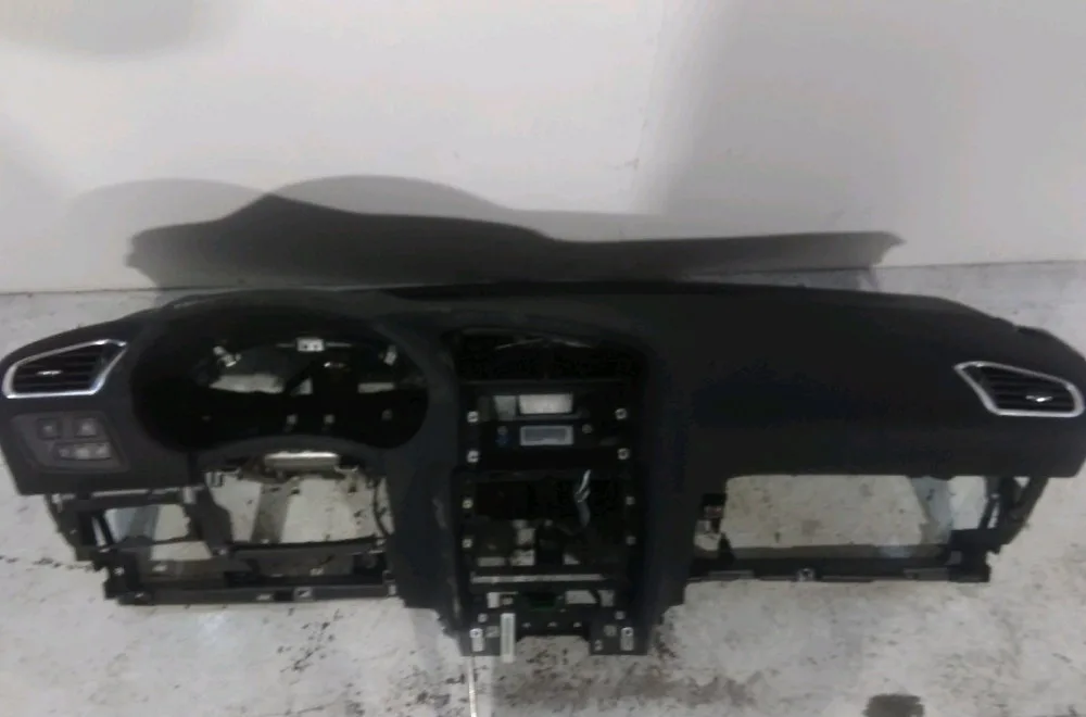 Planche de bord Citroen C4 II (NC_) 1.6 bluehdi 120 (2015) occasion