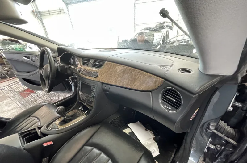 Planche de bord complete pour MERCEDES CLASSE CLS 219 PHASE 1