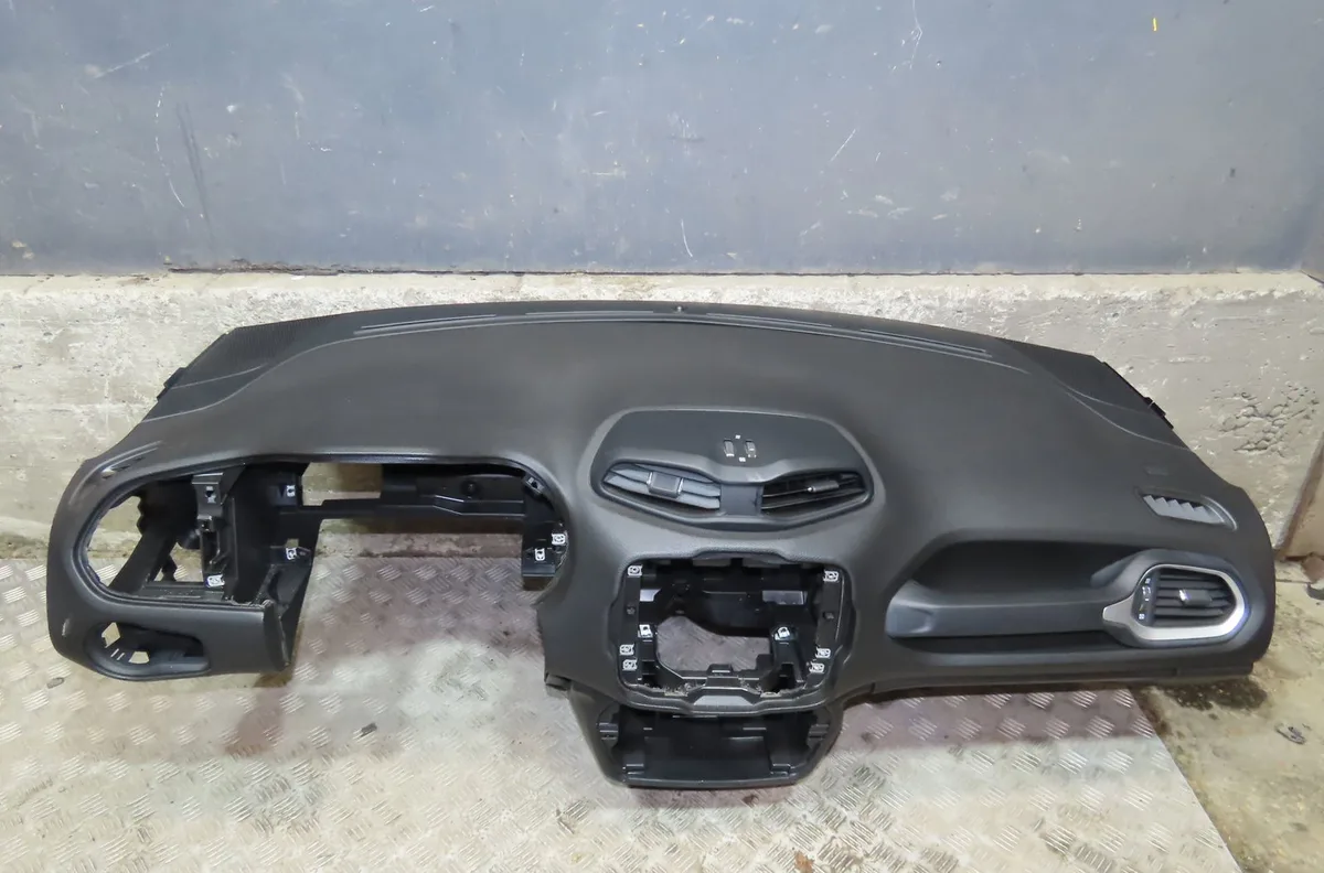 Planche de bord Jeep RENEGADE SUV (BU, B1, BV) 1.0 gse t3 (2018) occasion