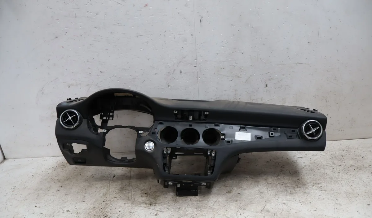 Planche de bord Mercedes-benz CLASSE GLA (X156) Gla 200 (156.943) (2013) occasion