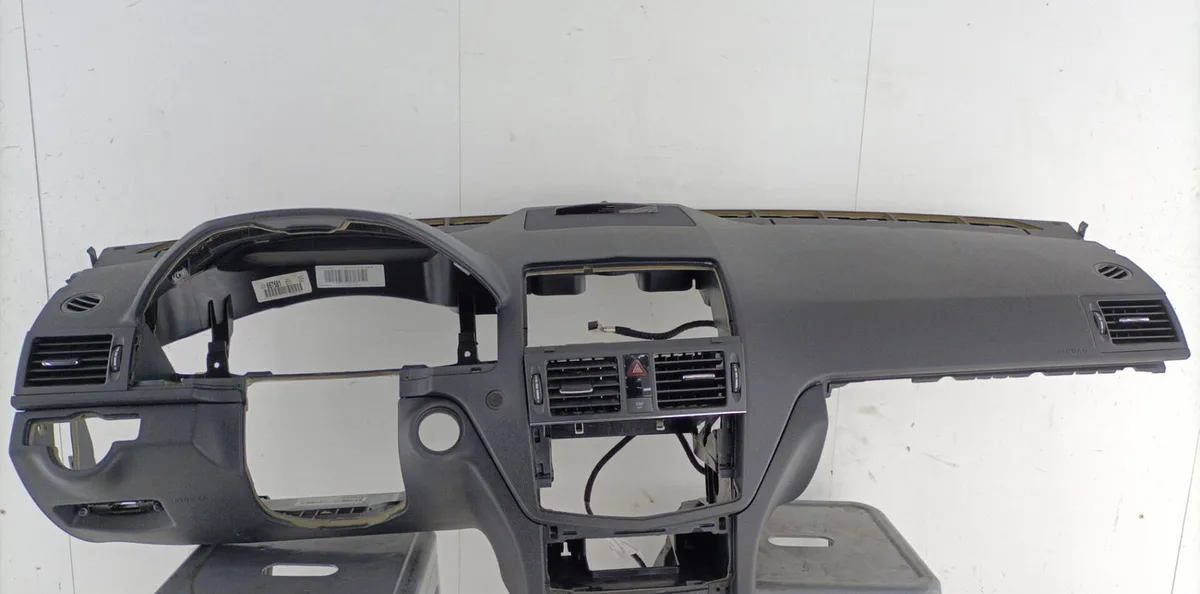 Planche de bord MERCEDES CLASSE C 204 PHASE 1 BREAK occasion