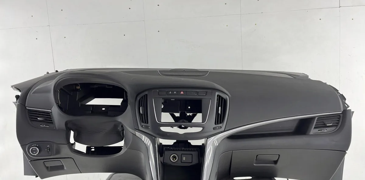 Planche de bord OPEL ZAFIRA TOURER C PHASE 2 occasion